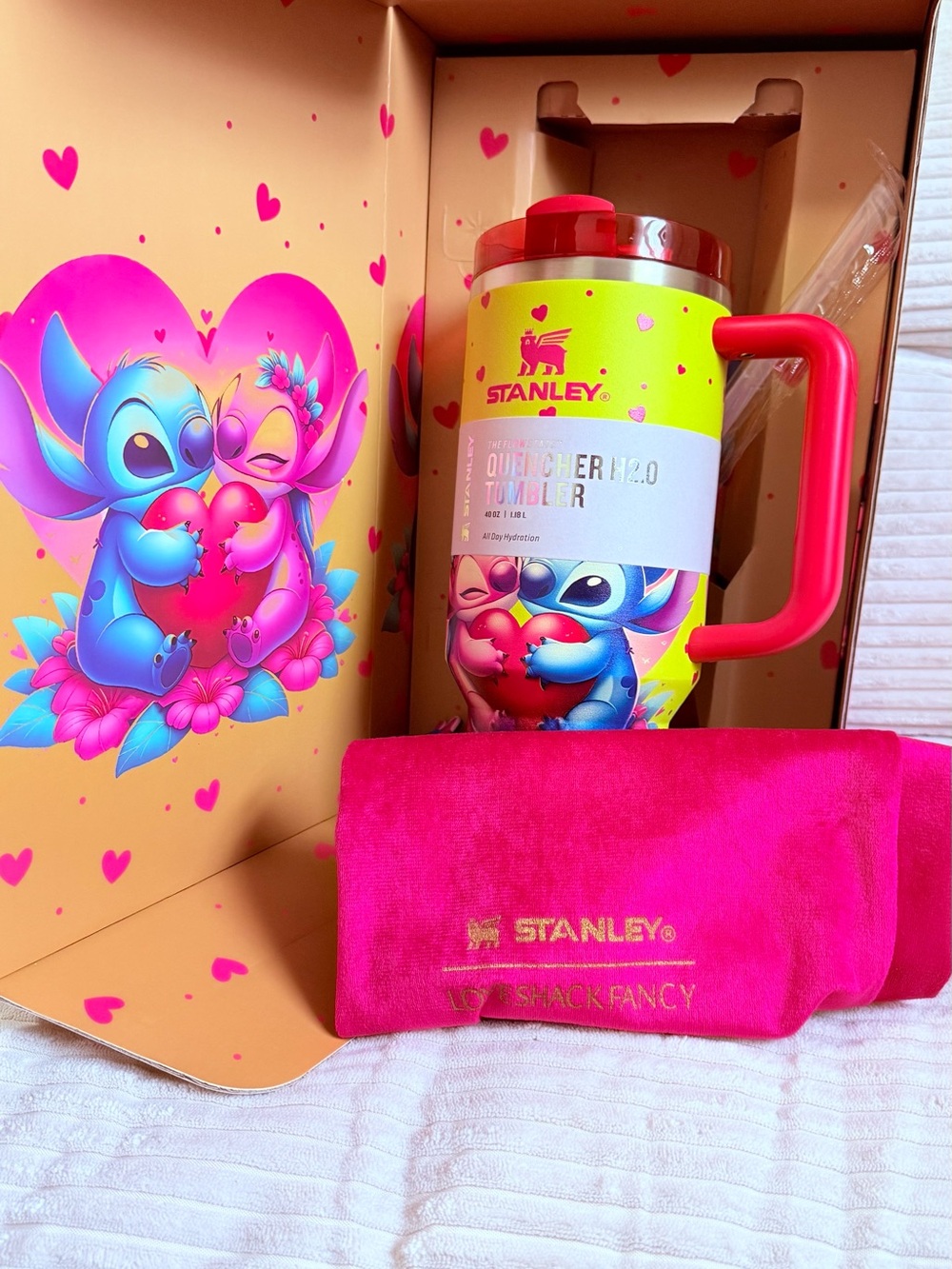 Quencher Tumbler in yellow Body with Neon Pink Handle